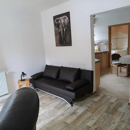 Pumphuts Scheune Nr 5 - 9 Beim Freizeitpark Plohn *