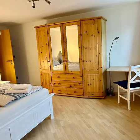 Pumphuts Scheune Nr 5 - 9 Beim Freizeitpark Plohn Lengenfeld (Saxony)