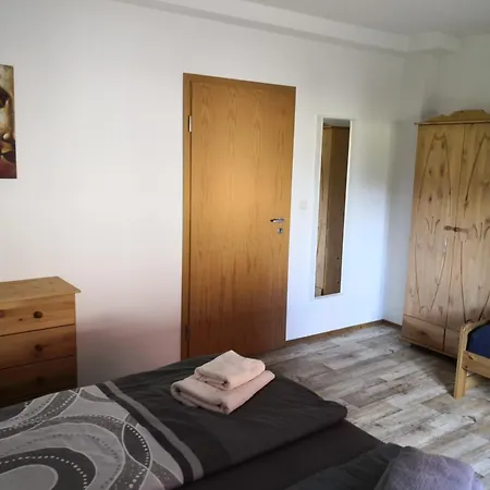 Pumphuts Scheune Nr 5 - 9 Beim Freizeitpark Plohn *