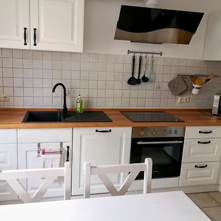 Pumphuts Scheune Nr 5 - 9 Beim Freizeitpark Plohn * Lengenfeld (Saxony)