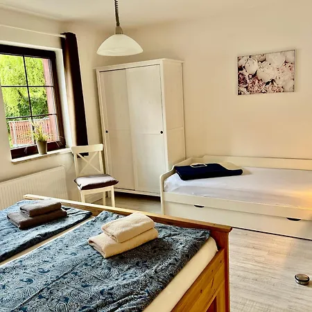 Pumphuts Scheune Nr 5 - 9 Beim Freizeitpark Plohn *