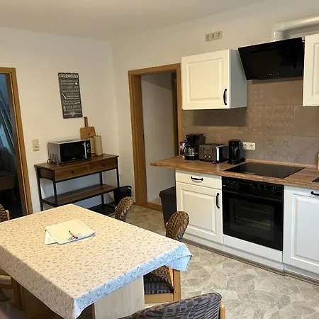 Pumphuts Scheune Nr 5 - 9 Beim Freizeitpark Plohn * Lengenfeld (Saxony)