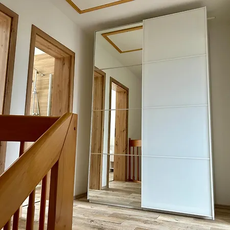 Pumphuts Scheune Nr 5 - 9 Beim Freizeitpark Plohn Lengenfeld (Saxony)