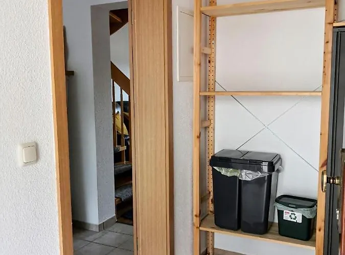 Pumphuts Scheune Nr 5 - 9 Beim Freizeitpark Plohn * Lengenfeld (Saxony)