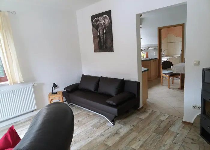 Pumphuts Scheune Nr 5 - 9 Beim Freizeitpark Plohn *