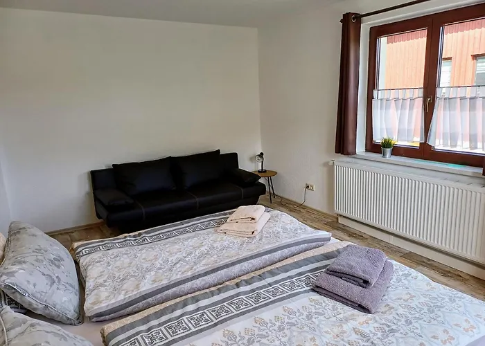 Pumphuts Scheune Nr 5 - 9 Beim Freizeitpark Plohn