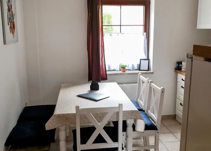 Pumphuts Scheune Nr 5 - 9 Beim Freizeitpark Plohn *