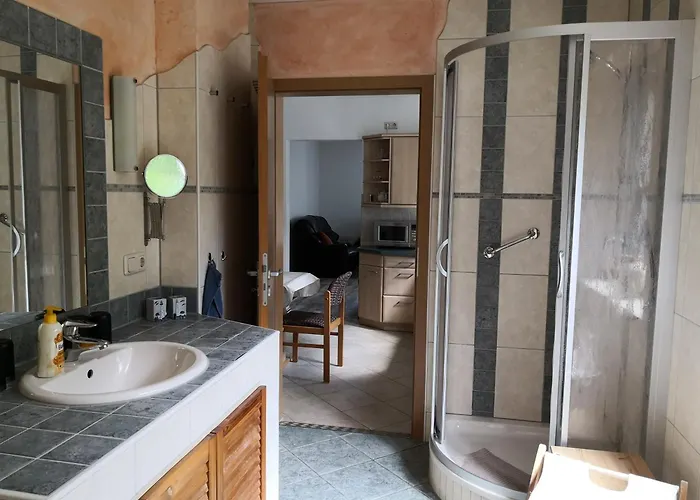 Pumphuts Scheune Nr 5 - 9 Beim Freizeitpark Plohn * Lengenfeld (Saxony)