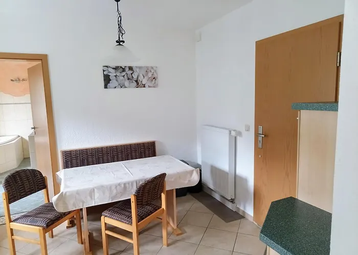 Pumphuts Scheune Nr 5 - 9 Beim Freizeitpark Plohn