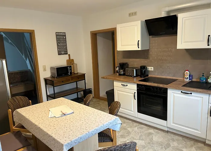 Pumphuts Scheune Nr 5 - 9 Beim Freizeitpark Plohn * Lengenfeld (Saxony)