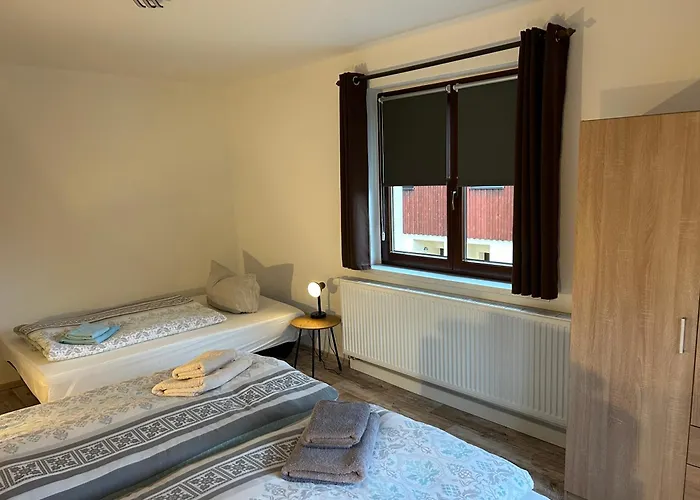 Pumphuts Scheune Nr 5 - 9 Beim Freizeitpark Plohn