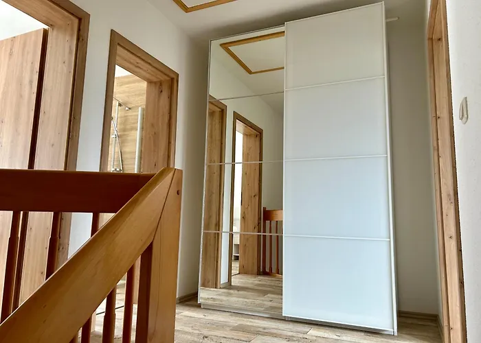 Pumphuts Scheune Nr 5 - 9 Beim Freizeitpark Plohn Lengenfeld (Saxony)