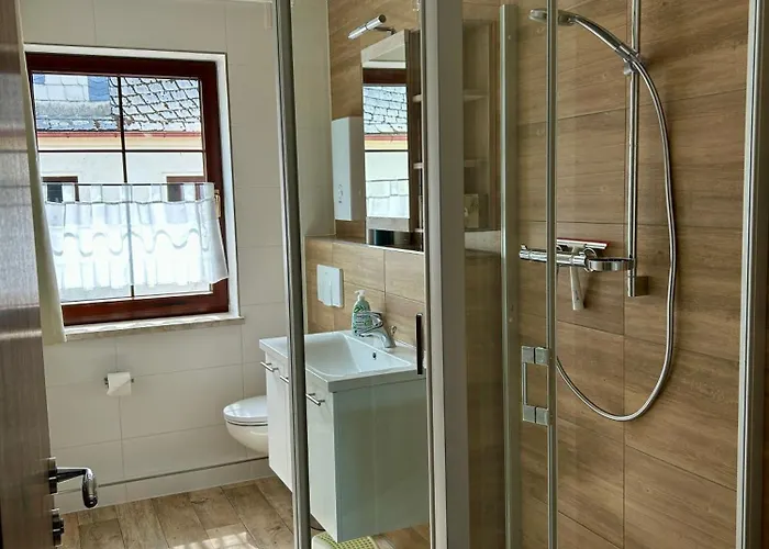 Pumphuts Scheune Nr 5 - 9 Beim Freizeitpark Plohn *