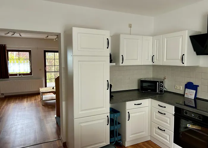 Pumphuts Scheune Nr 5 - 9 Beim Freizeitpark Plohn Lengenfeld (Saxony)